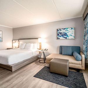 Oceanfront King Room Sofa Bed Balcony Non-Smoking